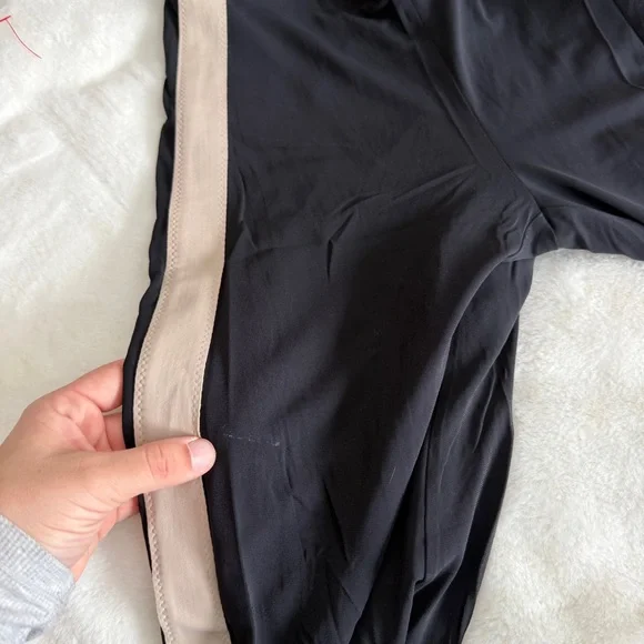 SHAN Canada Two Tone Pants Women’s Size 6 - Picture 8 of 8